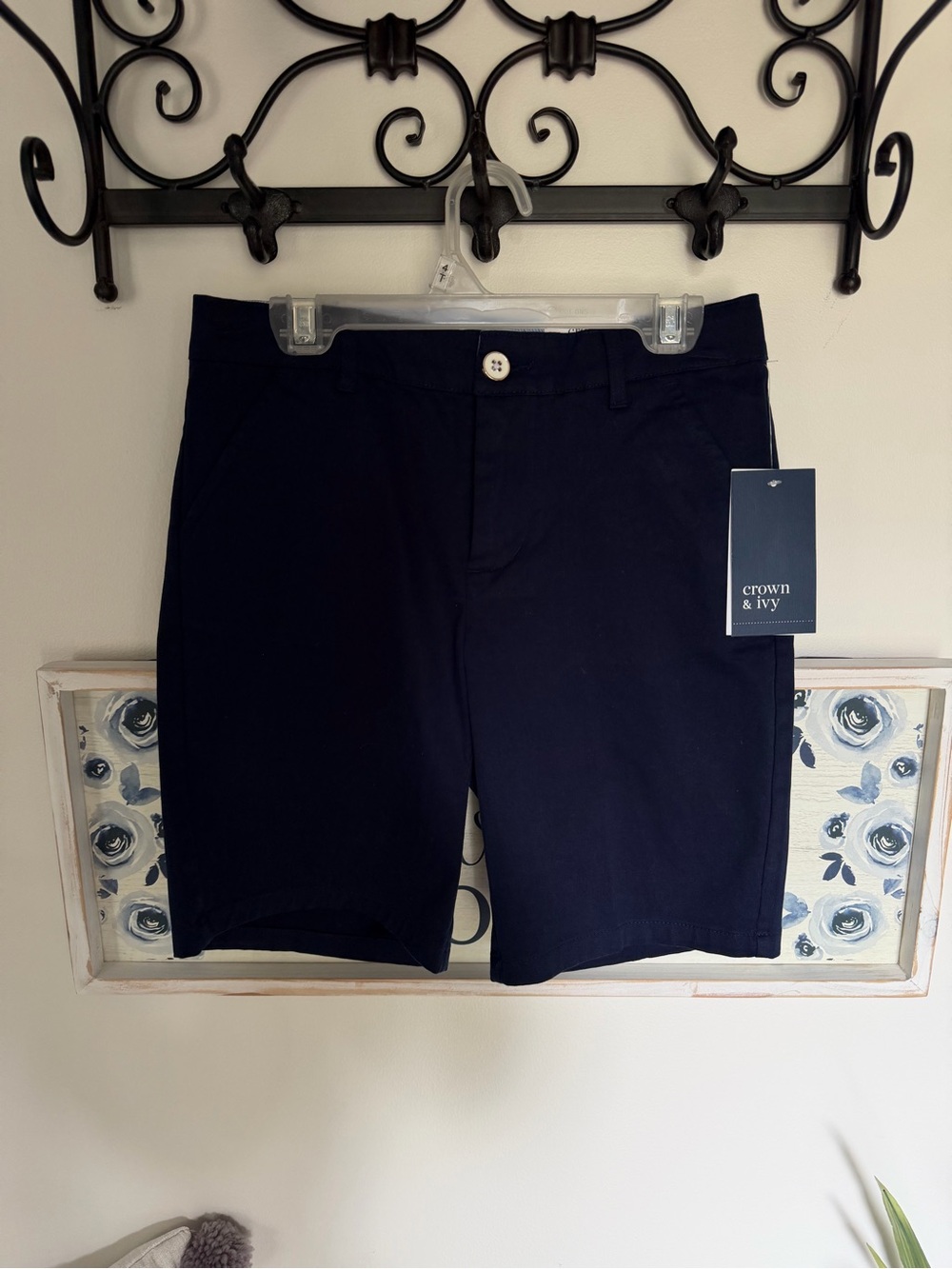 NWT kids crown & ivy Navy Flat Front Chino Shorts